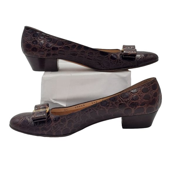Salvatore Ferragamo Women 8 Brown Crocodile Embossed Leather Dress Vara Bow Heel - Picture 11 of 14